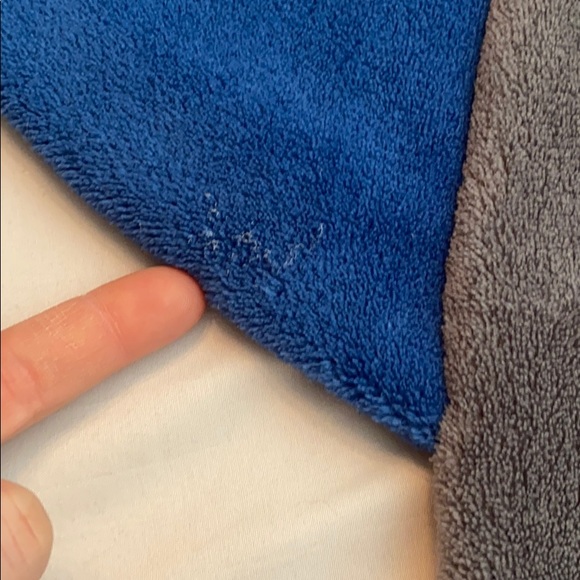 Blankie Tails Shark Blanket Kids Novelty Comfy Lounge Blanket Bag - Picture 8 of 13